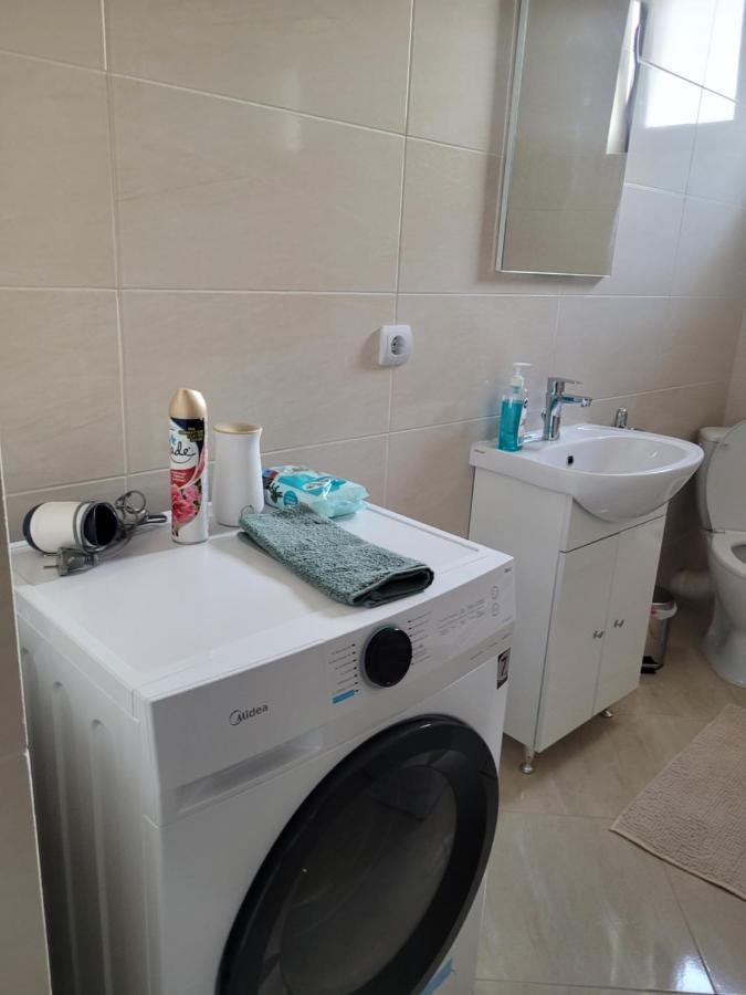 Appartamento Amparo Satu Mare Esterno foto